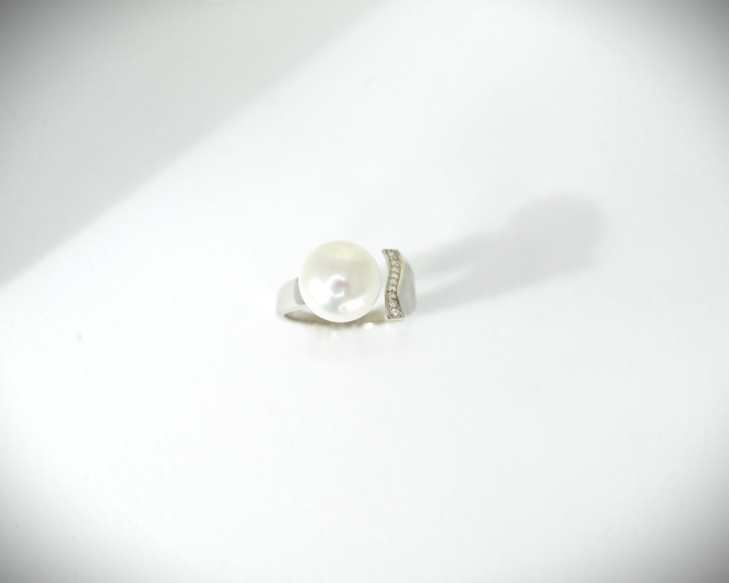 NM in White Nonua