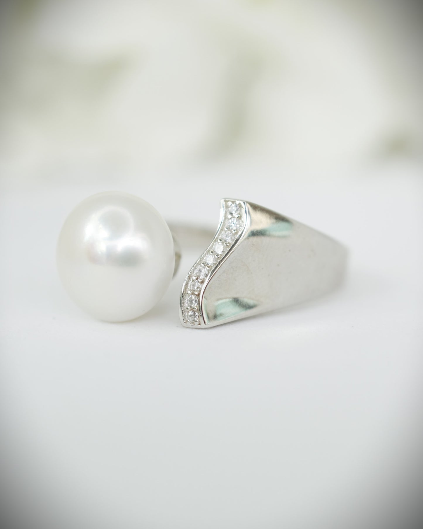 NM in White Nonua