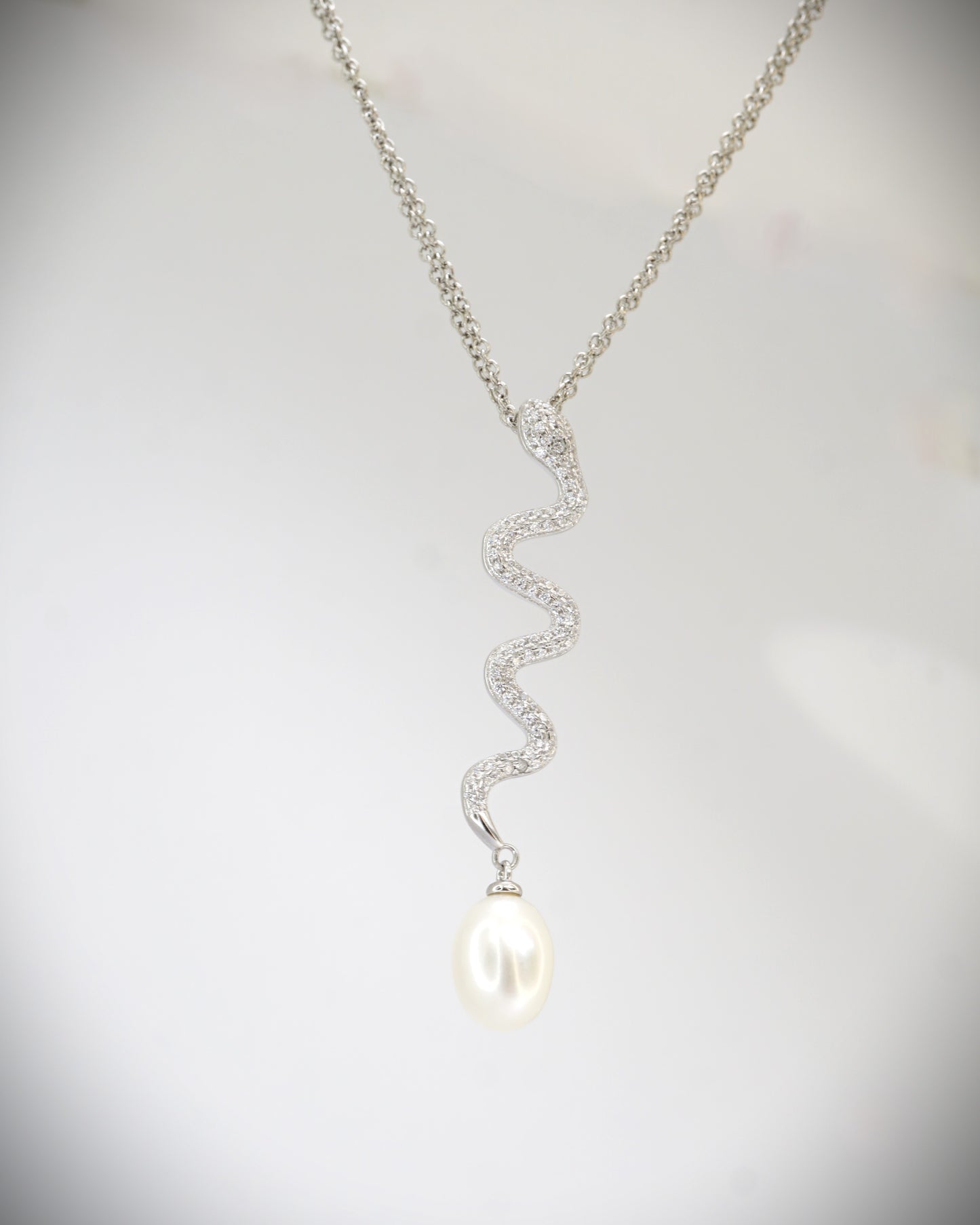 NM in White Snake