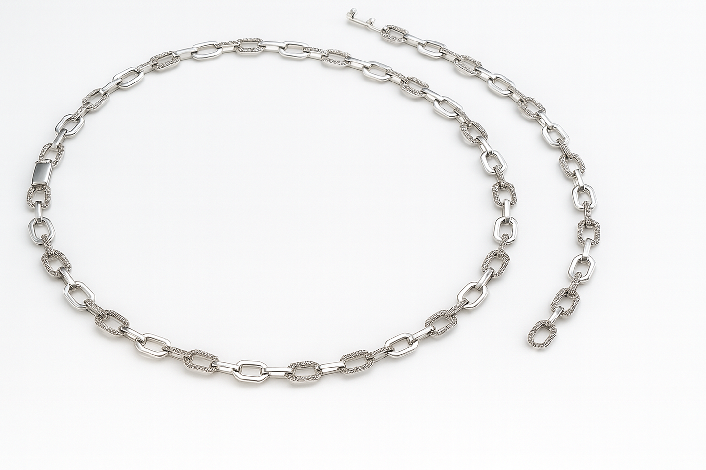 Damen Silberarmband Carissima – Zirkonia & lateinische Liebe | NM LOVE Kollektion