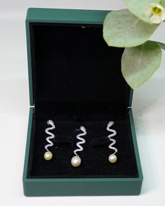 NM in White Snake O
