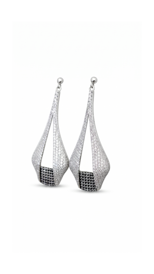 LIVIA Ohrringe aus 925 Sterling Silber – Luxus Ohrringe mit klaren Zirkonia | NM MEGA Shine Kollektion