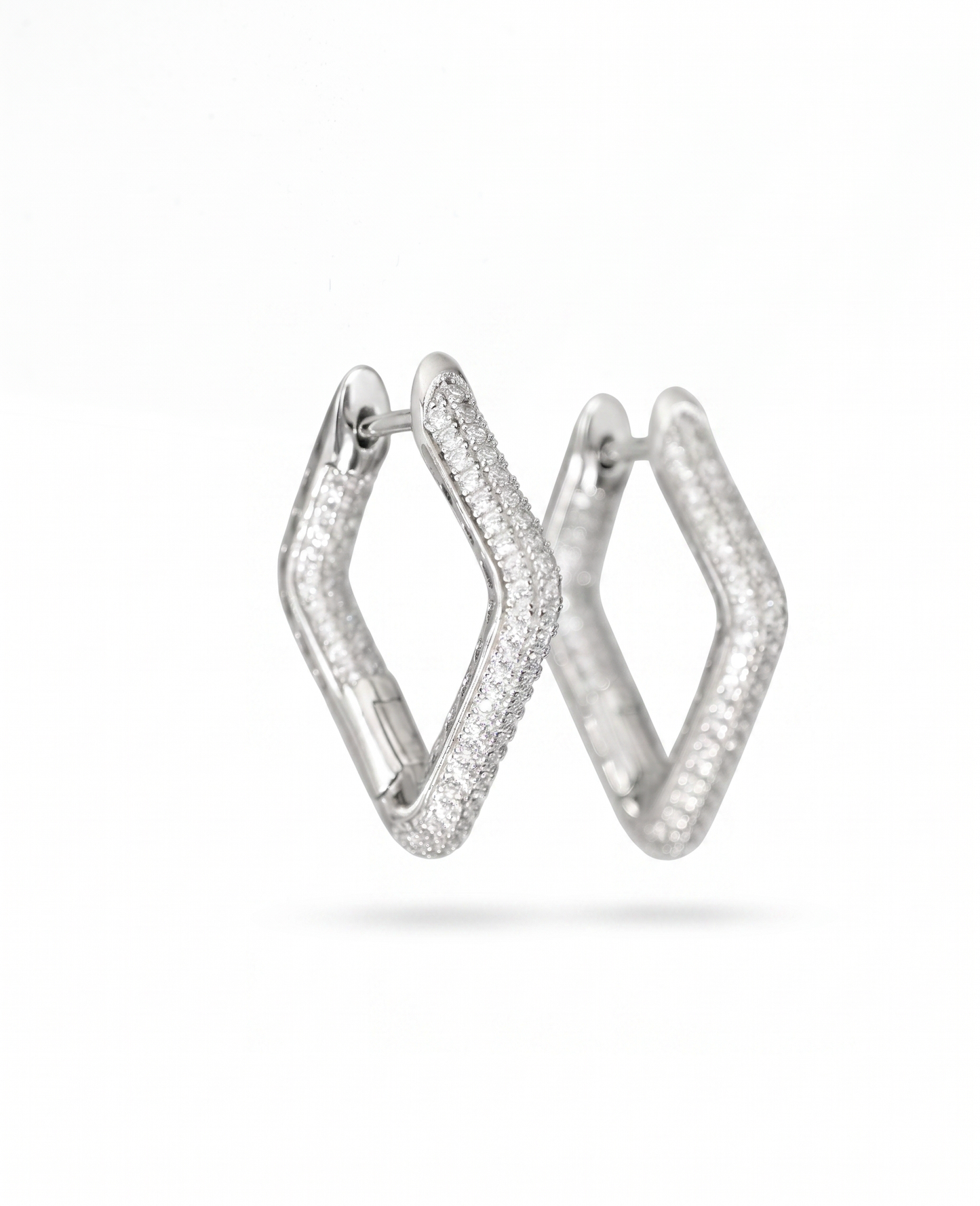 LYRA Creolen aus 925 Sterling Silber – Luxus Ohrringe mit klaren Zirkonia | NM MEGA Shine Kollektion